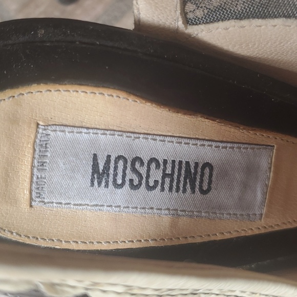 Moschino Peep-Toe Mesh Lace Wingtip Heels. Made in Italy - Picture 16 of 16